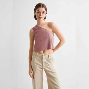 One-Shoulder Ribbed Pink Crop Top